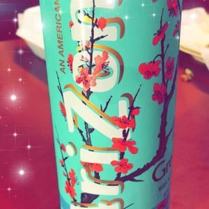 Meet your Posher, Katelyn